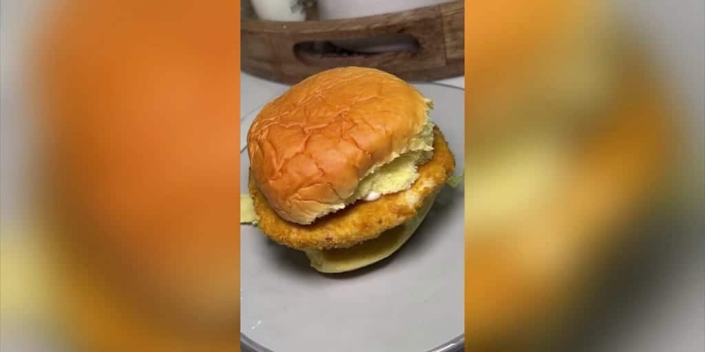 High-protein chicken sandwich dupe: Weight-loss coach shares recipe