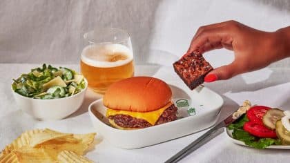 First-class Delta passenger tries newly launched Shake Shack meal served on flight, social media users react