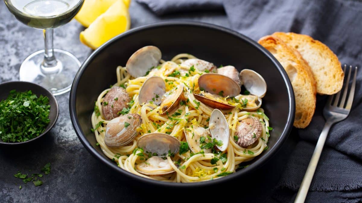 This Cocktail Staple Is The Secret To 'Amazing' Seafood Pasta, According To A Chef