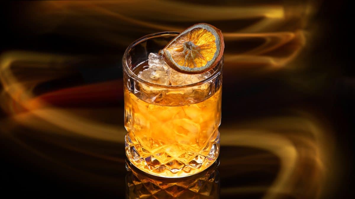 Mix Equal Parts Of These 4 Liquors For The Best, Easiest Manhattan Of Your Life