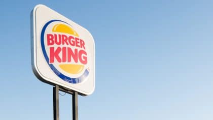 Florida man jumps Burger King counter, threatens workers with pliers to get free food: surveillance video