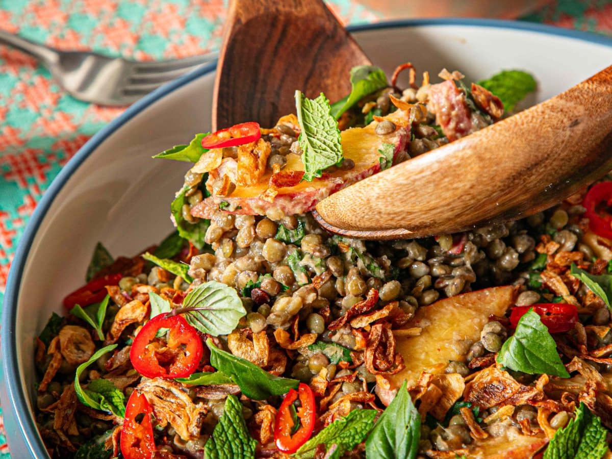 Thai-Inspired Peach and Lentil Salad With Lemongrass Dressing